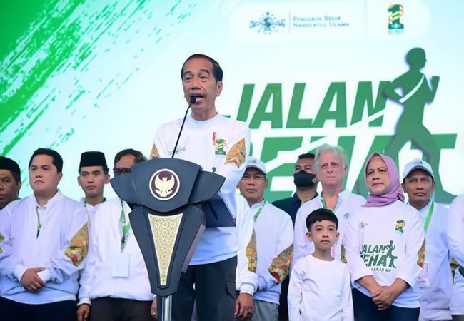 Presiden Jokowi Ikuti Jalan Sehat 100 Tahun NU