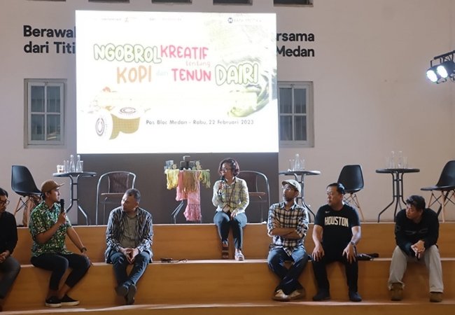 bupati-dimedan Pemkab Dairi Soft Launching Kopi Kapsul Sidikalang dan Tenun Ulos Silahisabungan di Medan