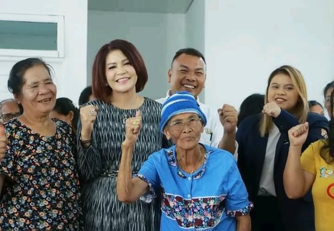 Bank Sumut Serahkan Bantuan CSR Kepada 60 Petenun Silahisabungan
