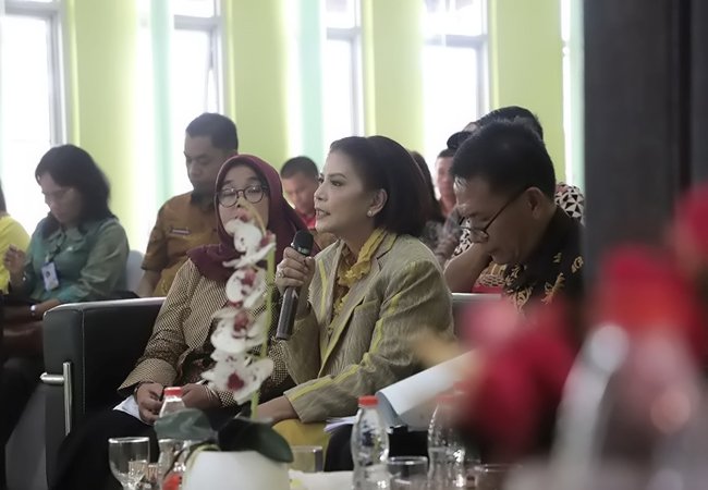 347413140_581430174135790_6103371398439985457_n Begini Penjelasan Bunda PAUD Terkait Verifikasi Lapangan Hybrid Evaluasi Kabupaten Layak Anak 2023