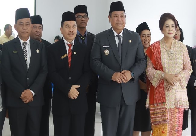 359369968_596517862627021_3717918638305108463_n Bupati Dairi Lantik Pimpinan Tinggi Pratama, Pejabat Administrator dan Pengawas
