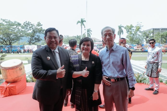 Setelah dari Korea Selatan, Bupati Dairi Kembali Diundang Hadiri Festival HAM di Singkawang