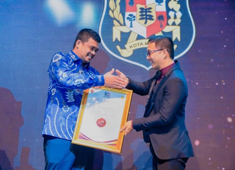 Bobby Nasution Raih Penghargaan Dedikasi Merajut Harmoni Menuju Satu Dasawarsa Berkarya Membangun Bangsa