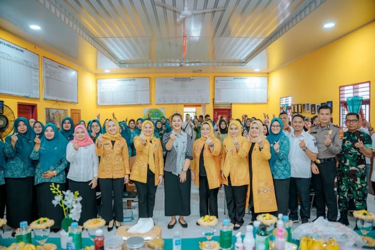 Ingin Kelurahan Belawan Sicanang Juara Lomba UP2K Sumut, Ny Kahiyang Ayu Pastikan Kesiapan