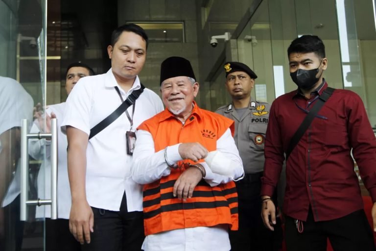 Kode Blok Medan untuk Bobby dan Kahiyang Muncul di Sidang Eks Gubernur Maluku Utara Abdul Gani Kasuba Terpidana Kasus Korupsi