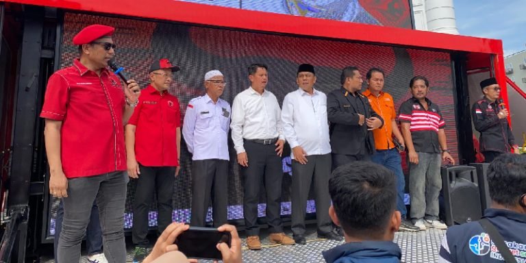 Prof Ridha-Abdul Rani Diantar Ribuan Kader PDIP dan PPP Mendaftar ke KPU Medan