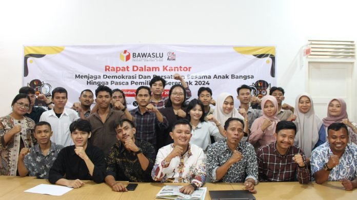 IMG-20241115-WA0015 RDK Bersama Bawaslu Sumut, Alumnus UM Ajak Generasi Muda Bijak Memilah Informasi Jelang Pilgubsu 2024
