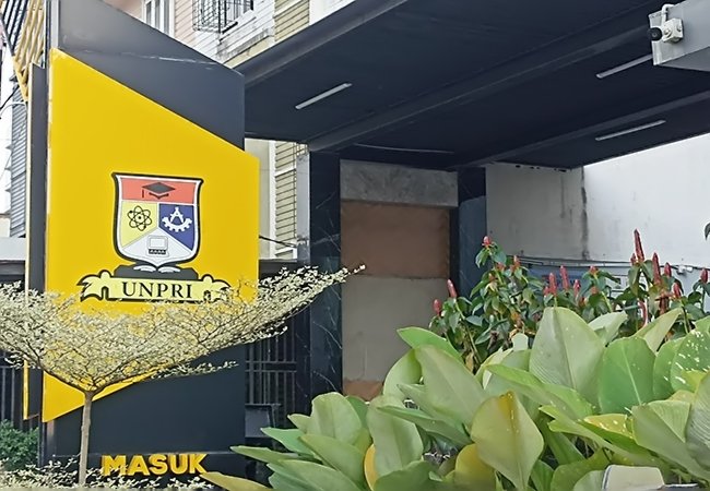 Pengukuhan Oknum Guru Besar "TI" Terkesan Tertutup, Ada Apa Dengan Universitas Prima?