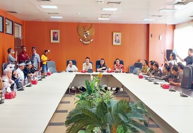 1000571109-768x432 Komisi III DPRD Medan Setujui Uji Coba Portal Parkir di Pasar Petisah