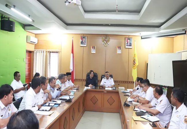 Reses Senator Badikenita Sitepu, Bupati Dairi ; Jadikan Kami Prioritas