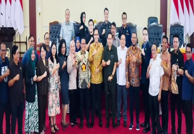 Rico Waas dan Zakiyuddin Harahap Hadiri Rapat Paripurna DPRD pasca Putusan MK