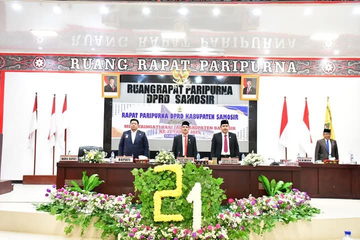 Bupati Samosir Vandiko Hadiri Rapat Paripurna Istimewa DPRD dalam Rangka HUT Kabupaten Samosir ke-21