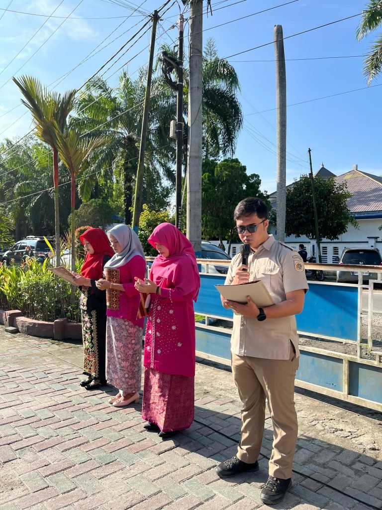 Semangat Kartini Warnai Apel Pagi Kantor Pertanahan Deli Serdang