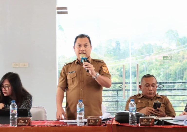 Sekda Dairi Buka Sosialisasi Program New PESIAR