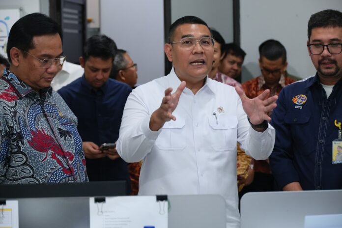 Wamen ATR/BPN Ossy Dermawan Apresiasi Inovasi Drive Thru dan Kantor Pertanahan Virtual di Kota Tangerang