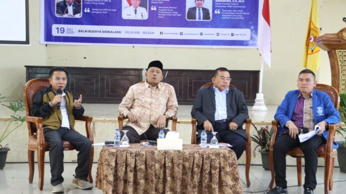 Bupati Dairi Paparkan Efisiensi Anggaran pada Diskusi Publik GAMKI