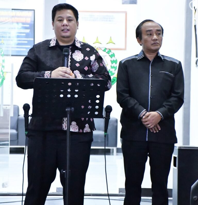 Pemkab Samosir Gelar Pisah Sambut Kajari, Vandiko Apresiasi Dedikasi Karya Graham Hutagaol