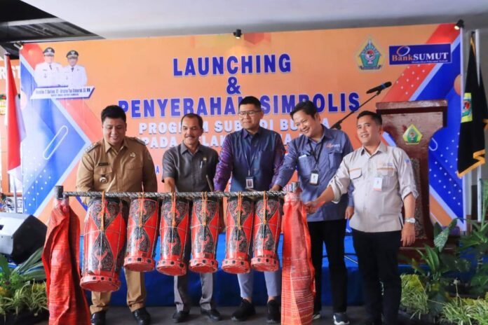 Pemkab Samosir Salurkan Kredit Bunga 0 Persen untuk Pelaku Usaha Mikro