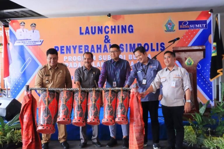 Pemkab Samosir Salurkan Kredit Bunga 0 Persen untuk Pelaku Usaha Mikro