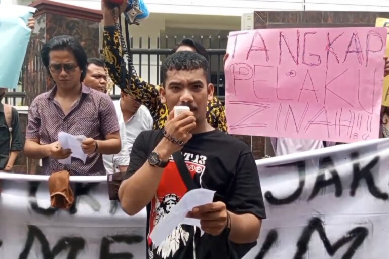 Aksi Demo di Kejati Sumut, Massa Desak Copot Jaksa Terkait Dugaan Perselingkuhan