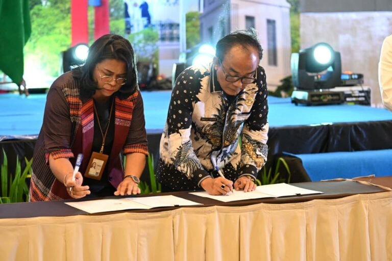 Wabup Samosir Teken MoU DTSEN, Perkuat Akurasi Data untuk Program Sosial dan Pembangunan Daerah