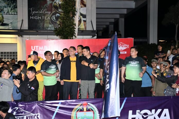 Gubernur Sumut dan Bupati Samosir Lepas 61 Pelari Kategori 100 Kilometer Trail of The Kings 2025